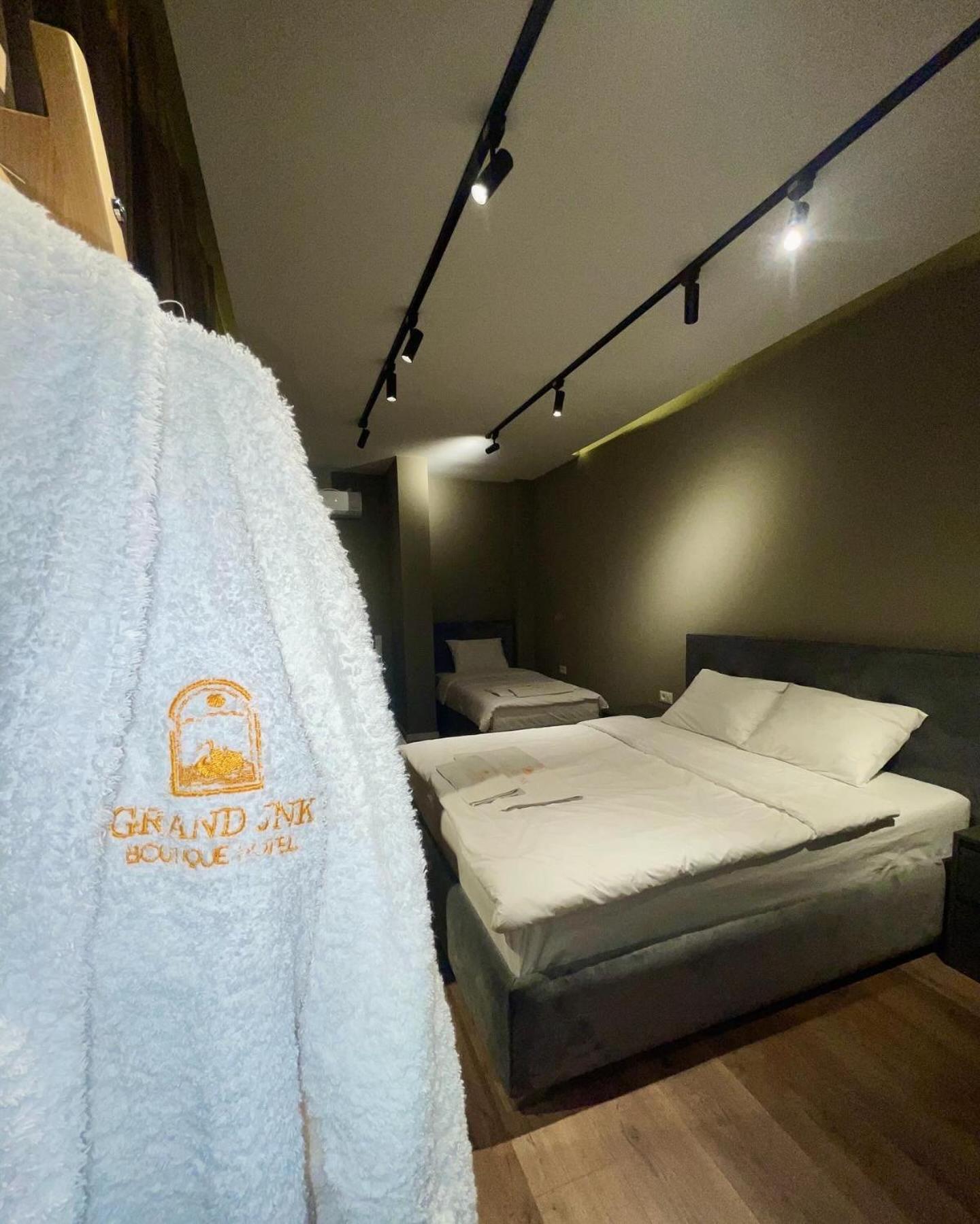Grand Jnk Boutique Hotel Kukes Екстер'єр фото