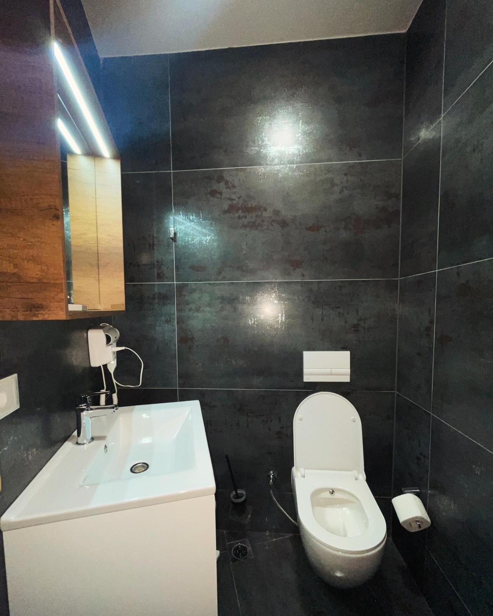 Grand Jnk Boutique Hotel Kukes Екстер'єр фото