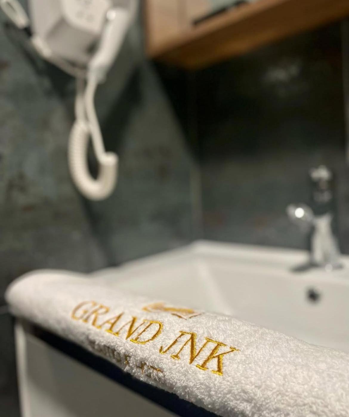 Grand Jnk Boutique Hotel Kukes Екстер'єр фото