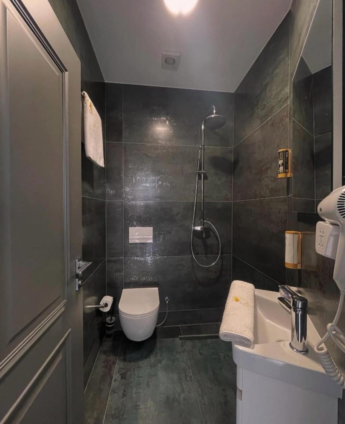 Grand Jnk Boutique Hotel Kukes Екстер'єр фото