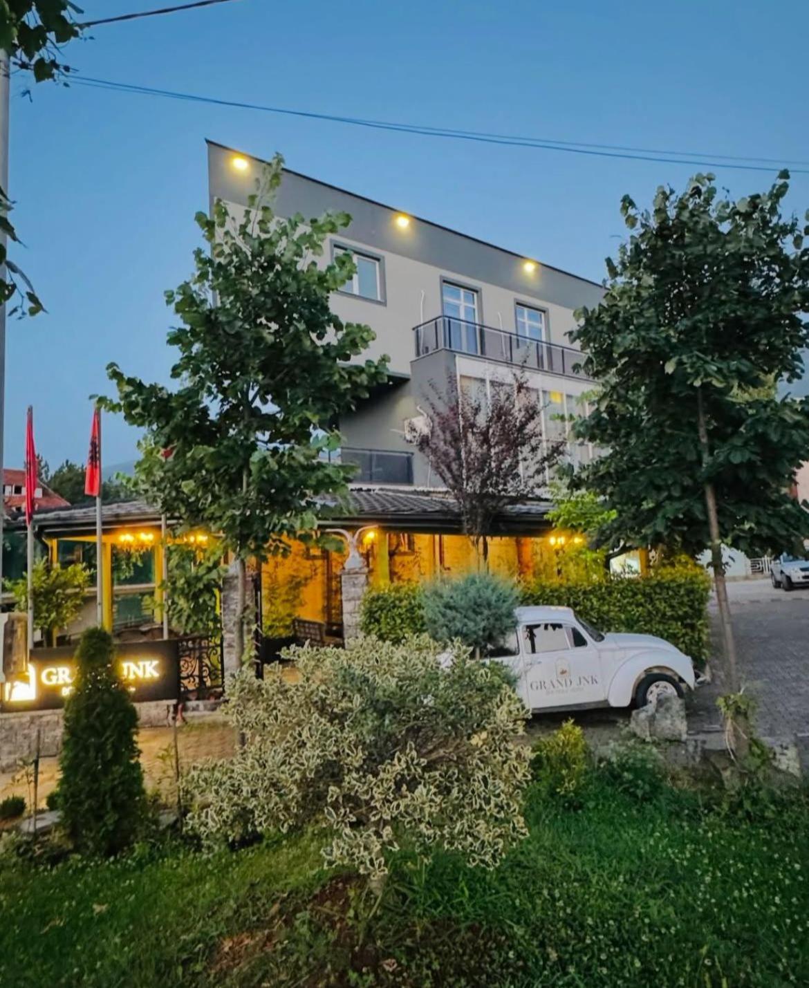 Grand Jnk Boutique Hotel Kukes Екстер'єр фото